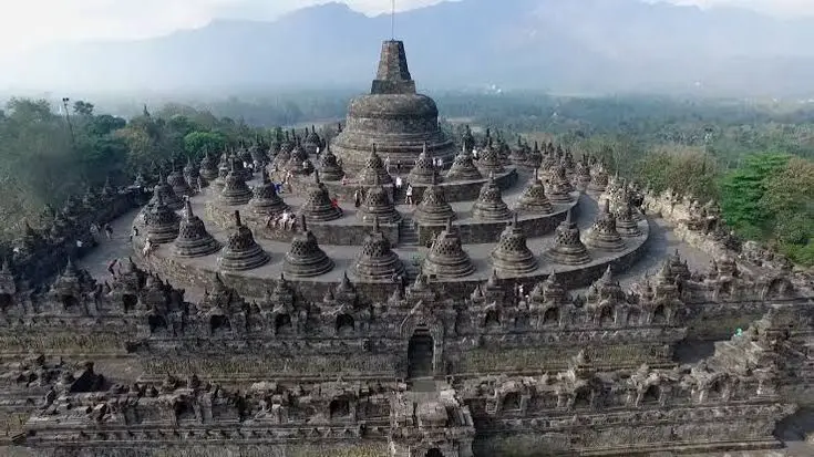 Unlocking the Mysteries of Borobudur Temple – A Must-Read Before Your Trip to Indonesia