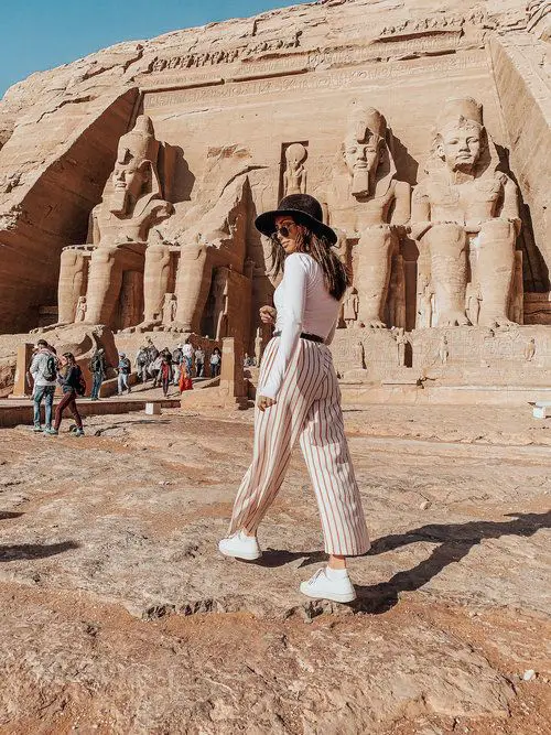 Unveiling Elegance: 5 Easy Egypt Outfit Ideas and Tips for a Stylish Adventure