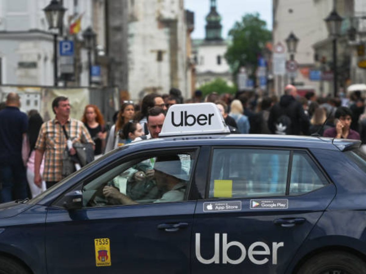 Avoiding Tourist Transportation Faux Pas in New Zealand: The Lowdown on Uber