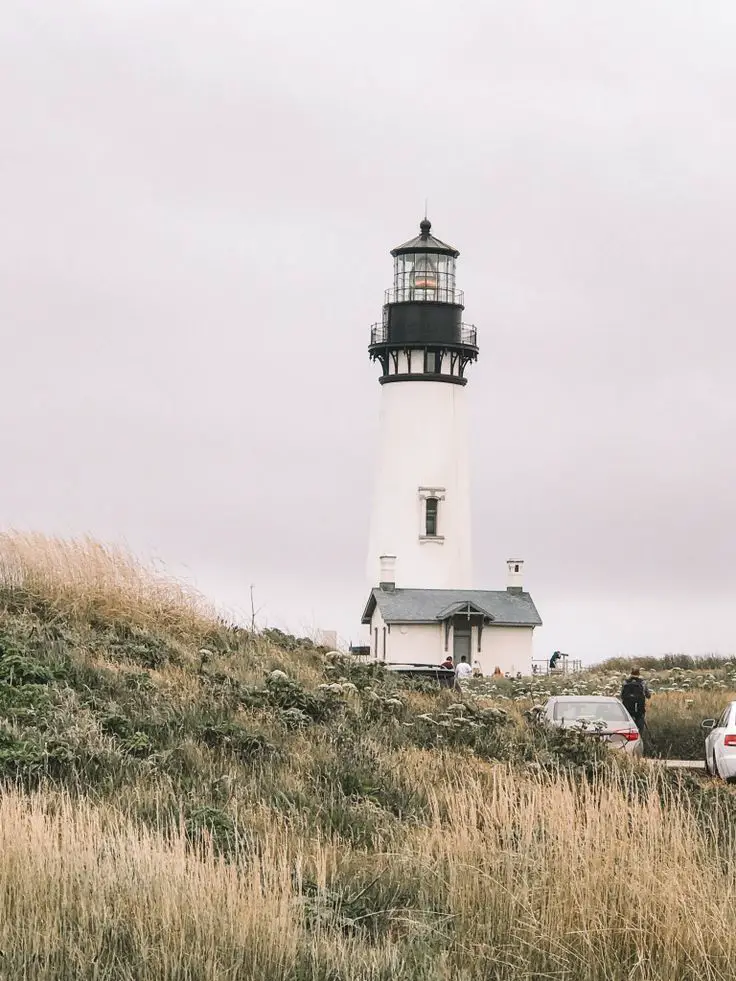 Guiding Lights: A Comprehensive Exploration of 11 Iconic Lighthouses on the Oregon Coast and Their Fascinating Histories